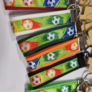 Handgemachter Schlüsselanhänger - Fußballfieber, lang